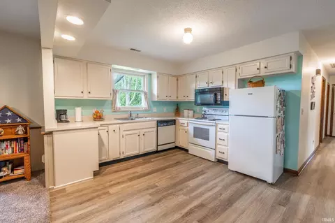 Kitchen - 1069 Mitten Dr, Wabash, IN 46992 photo 1 of 2