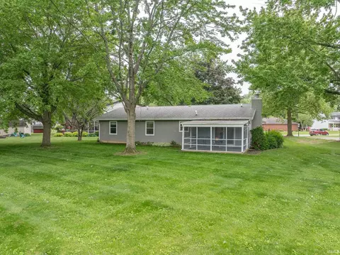 Exterior - 1069 Mitten Dr, Wabash, IN 46992 photo 3 of 6