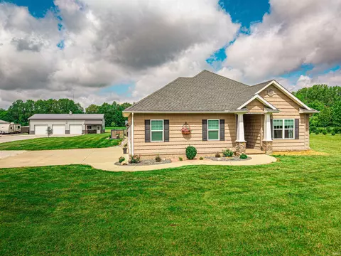 3133 S Pigeon Valley Rd, Boonville, IN 47601