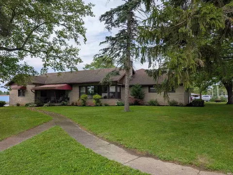 405 W Line St, Geneva, IN 46740