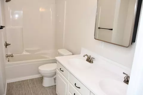 Bath - 626 Bower St, Elkhart, IN 46514 photo 1 of 4