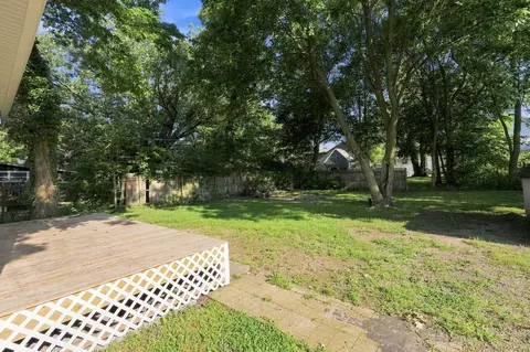 Exterior - 626 Bower St, Elkhart, IN 46514 photo 4 of 7