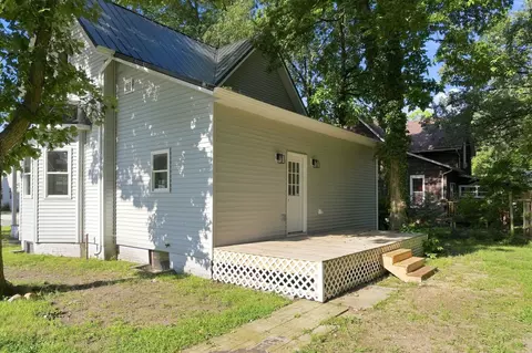 Exterior - 626 Bower St, Elkhart, IN 46514 photo 5 of 7