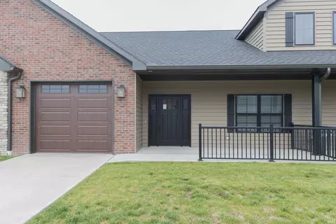 3879 High Pointe Ln, Newburgh, IN 47630