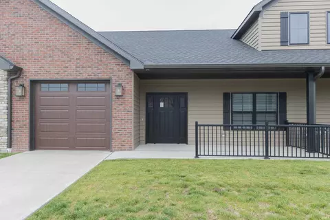 3879 High Pointe Ln, Newburgh, IN 47630