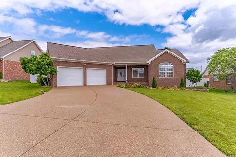 4448 Scarlet Hl, Evansville, IN 47725