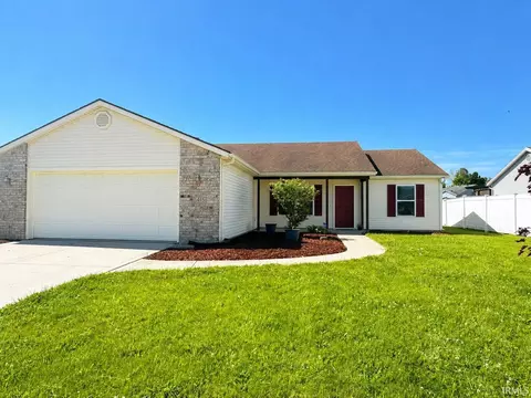 1415 Apex Dr, Kendallville, IN 46755
