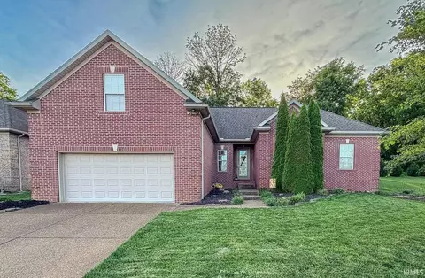 9020 Pierce Dr, Evansville, IN 47725