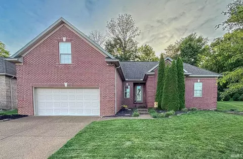 9020 Pierce Dr, Evansville, IN 47725