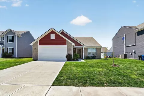 3271 Sand Walk Dr, Kokomo, IN 46902