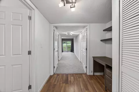 Entry Way - 9136 Greenridge Ln, Bloomington, IN 47401 photo 4 of 5