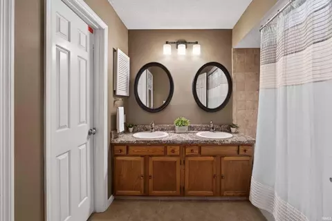 Bath - 9136 Greenridge Ln, Bloomington, IN 47401 photo 1 of 3