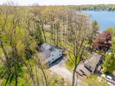 5765 S 980 E, Wolcottville, IN 46795