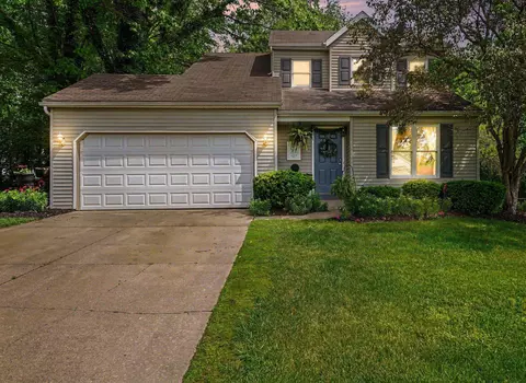 26551 Hampton Woods Dr, Elkhart, IN 46514