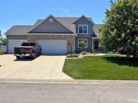 10062 Heather Brooke Dr, Osceola, IN 46561