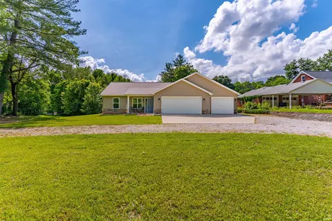 10320 Old State Rd, Evansville, IN 47711