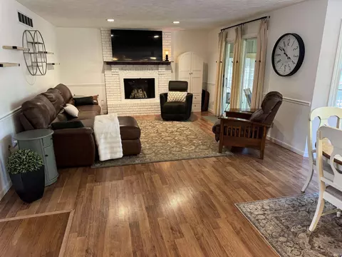 Living - 52220 Arrowhead Cir, Granger, IN 46530 photo 1 of 2