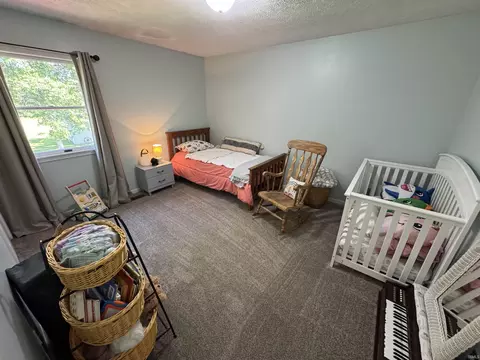 Bedroom - 52220 Arrowhead Cir, Granger, IN 46530 photo 6 of 8