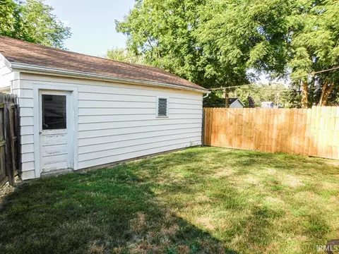 Exterior - 217 E Central Ave, Bluffton, IN 46714 photo 6 of 6