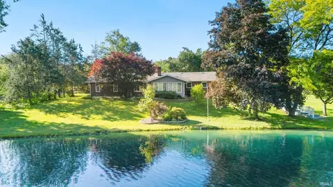 5915 Hosler Rd, Leo, IN 46765