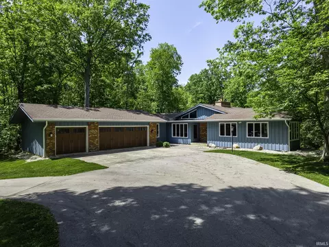 2125 E Gump Rd, Fort Wayne, IN 46845