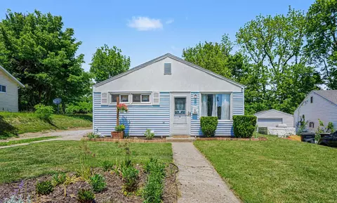 1005 Lancaster Dr, South Bend, IN 46614