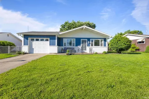 345 Imus Dr, Mishawaka, IN 46545