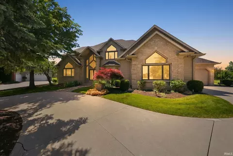 6921 Mangrove Ln, Fort Wayne, IN 46835