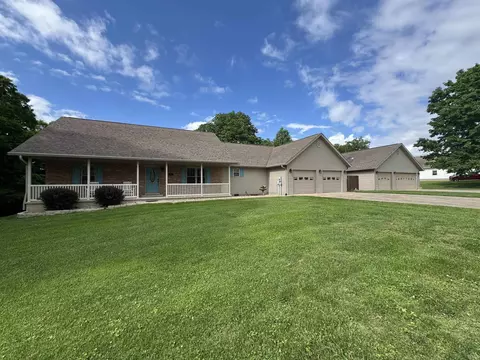 230 New Sandpit Acres, Bedford, IN 47421