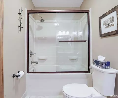 Bath - 701 E Tracee Ct, Bloomington, IN 47401 photo 4 of 5