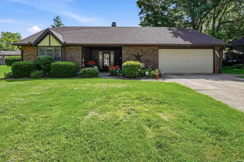 4804 N Camelot Dr, Muncie, IN 47304