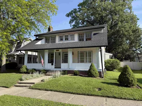 650 Glendale Dr, Frankfort, IN 46041