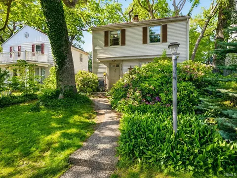 1010 W Lawrence St, Mishawaka, IN 46545
