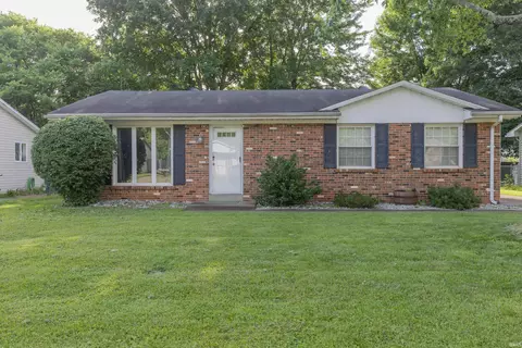 712 Greenfield Rd, Evansville, IN 47715