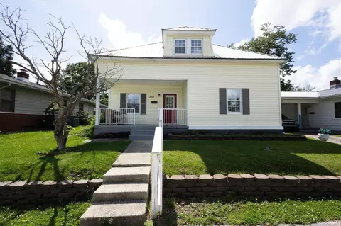 1011 S First St, Boonville, IN 47601