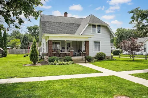 247 W Mechanic St, Bloomfield, IN 47424