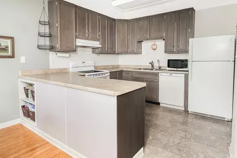 Kitchen - 1130 E Carnaby St, Bloomington, IN 47401 photo 2 of 4