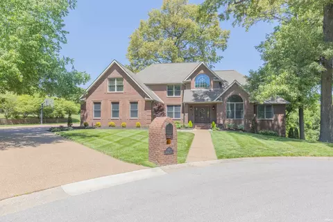300 Beringer Dr, Evansville, IN 47711