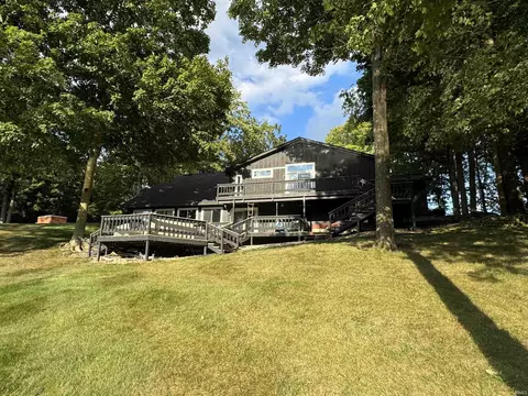 5220 S Westwood Dr, Knightstown, IN 46148