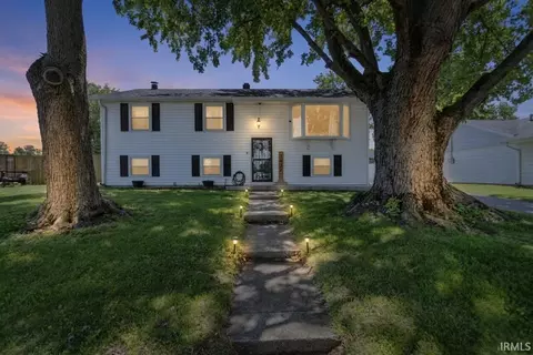 1427 Tam-o-shanter Ln, Kokomo, IN 46902