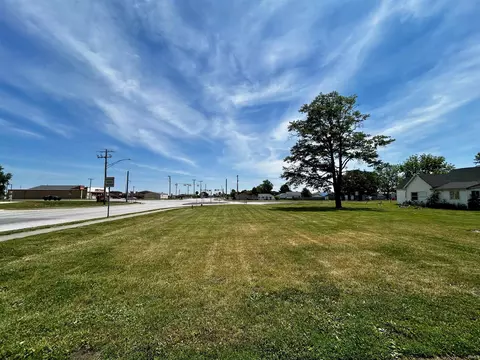 Market Street, Monon, IN 47959
