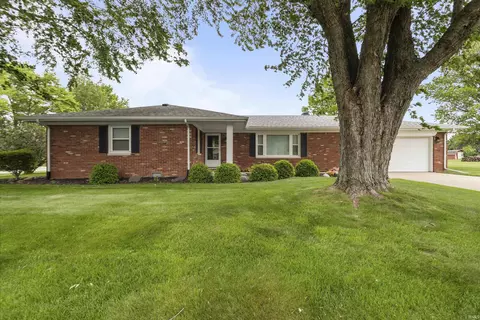 4854 E Barnett Ave, Sharpsville, IN 46068