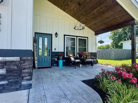 Exterior - 444 13th St, Mitchell, IN 47446 photo 3 of 11