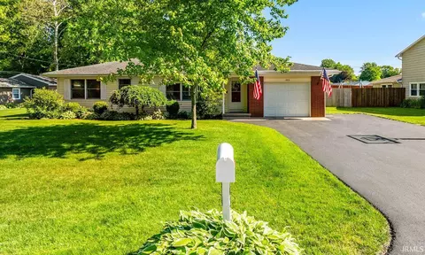 203 Damron Dr, North Manchester, IN 46962