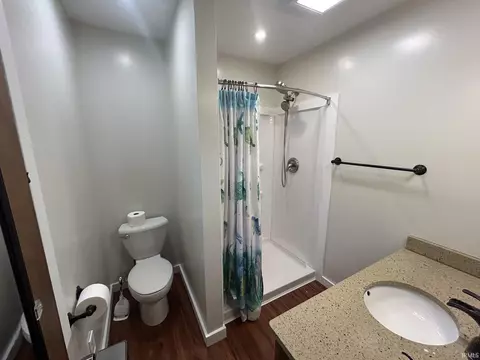 Bath - 6737 N Bottom Rd, Bloomington, IN 47404 photo 3 of 4