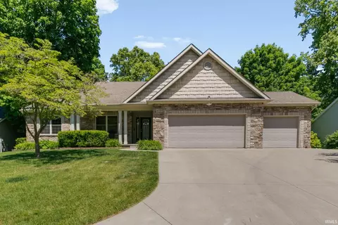 55300 Falling Water Dr, Elkhart, IN 46514