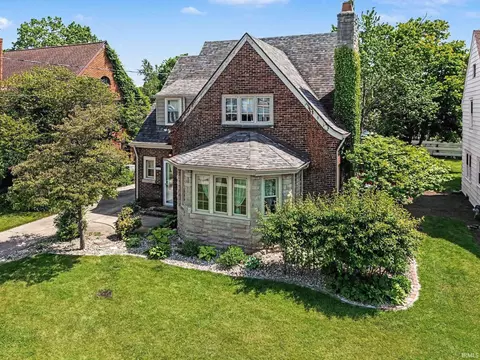 1146 Belmont Ave, South Bend, IN 46615