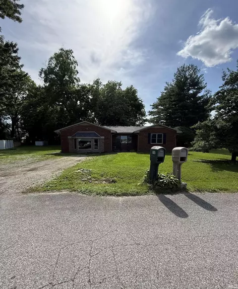 792 N Rebel Sq, Rockport, IN 47635