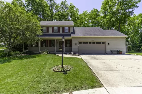 10712 Creek Gap Ct, Fort Wayne, IN 46845