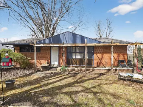 5012 Helmuth Ave, Evansville, IN 47715